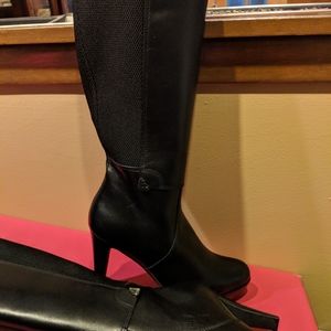 Ladies boots